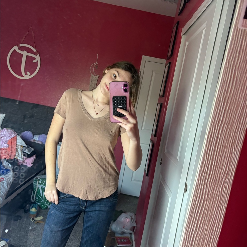 Abercrombie & Fitch Tan V-Neck Short Sleeve Tee